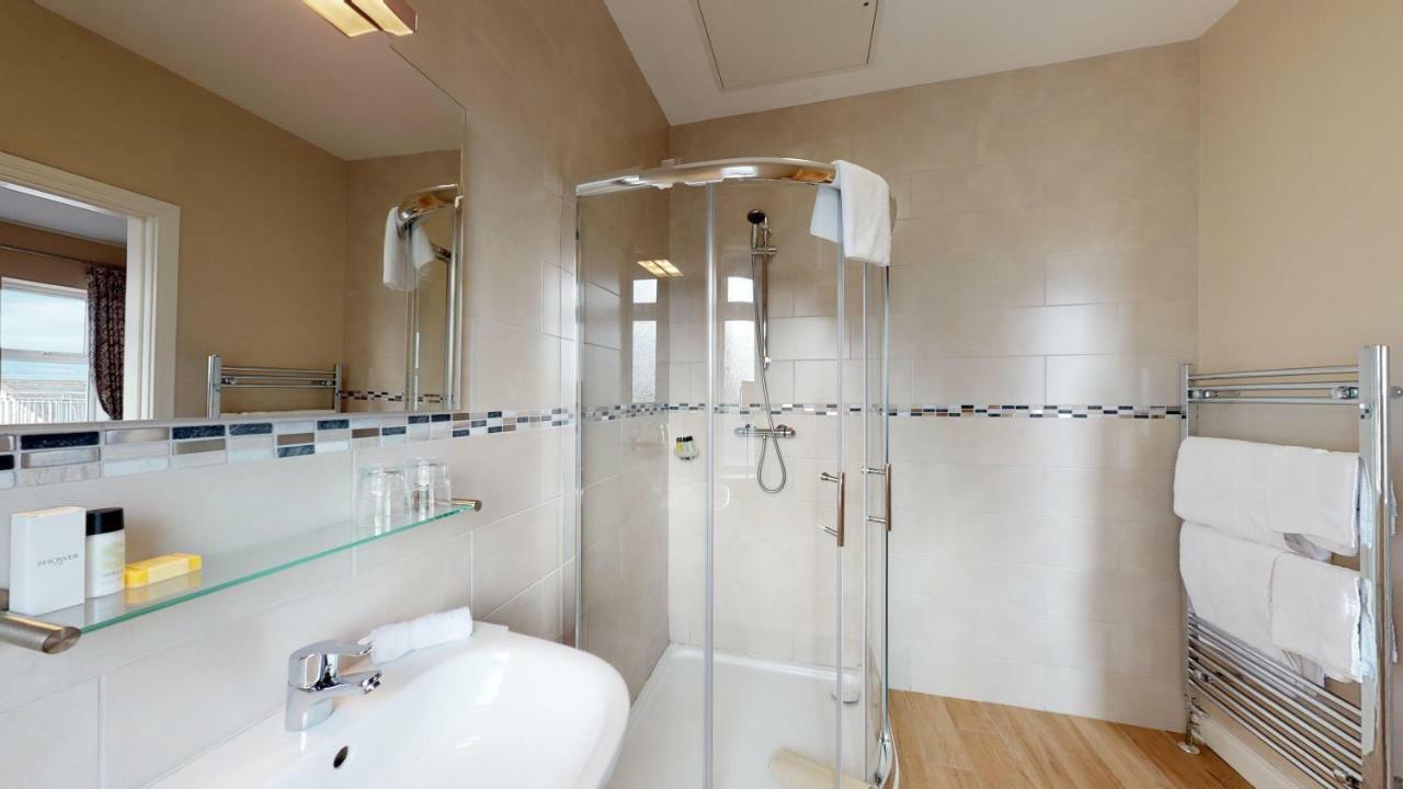 Foyle Hotel Моувил Екстериор снимка
